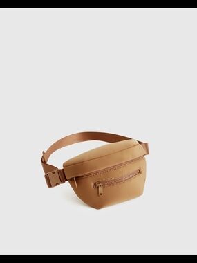 Quince All-Day Neoprene Belt Bag